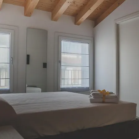 Terra Ferma Rooms&more