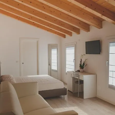 Terra Ferma Rooms&more 3* Salzano