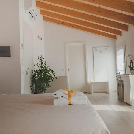 Terra Ferma Rooms&more Bed & Breakfast 4*